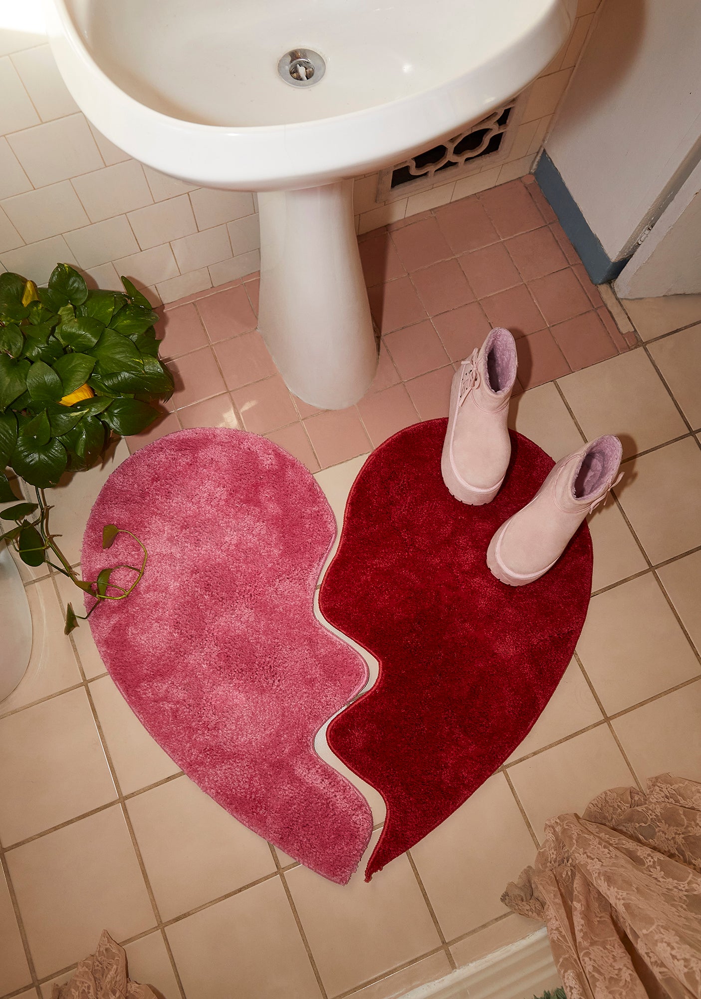 Dolls Home Heart Bathmat- Pink