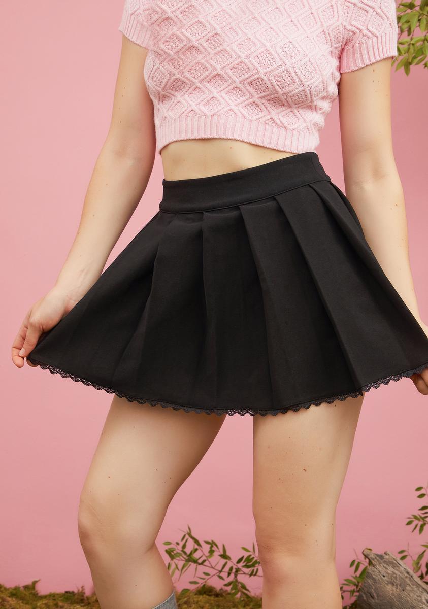 Black pleated skirt clearance dolls kill