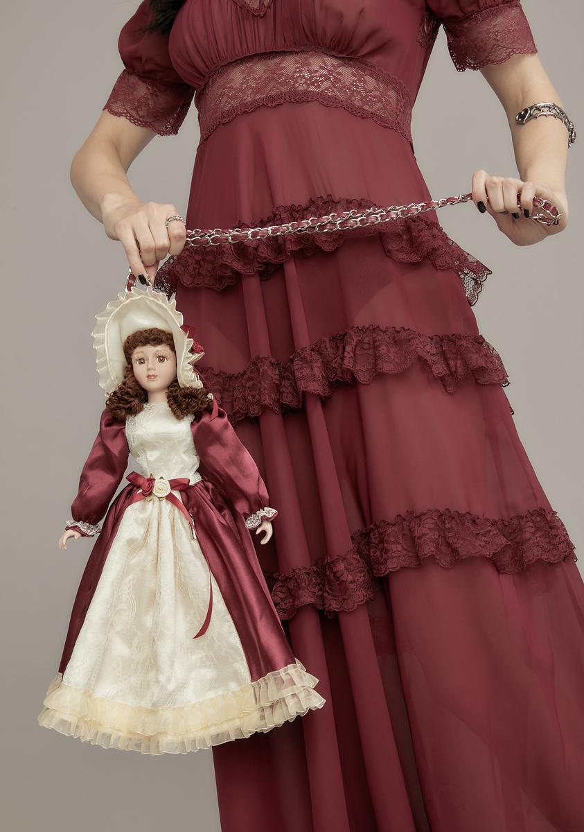 Widow Porcelain Doll Chain Strap Crossbody Bag