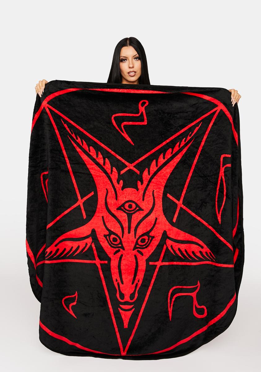 ラグ・カーペット vaultroom nqrse DEVIL BLANKET Kreepsville 666 Baphomet Devil Blanket - Black/Red – Dolls Kill