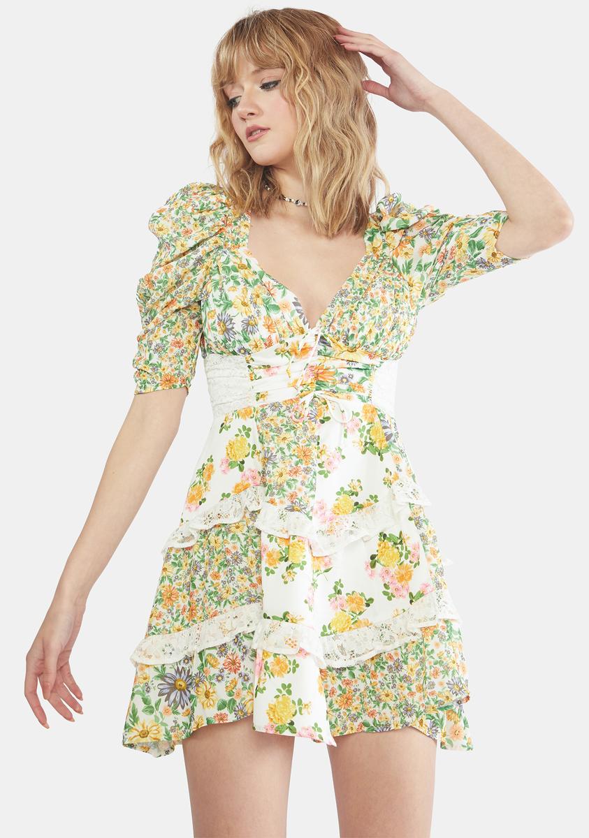 rosalyn mini dress in green found the dresses! 1st dress: Rosalyn Mini Dress in Green https://rstyle.me/+pq6ju1oxDhEvZrkVozpsmw 2nd dress: Felix Dress https://www.thereformation.com/products/felix-dress/1310803.html