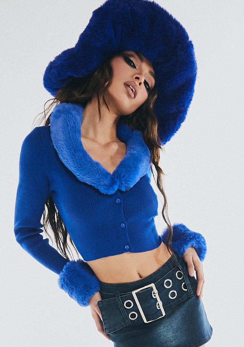 The Kript Ribbed Knit Faux Fur Cropped Cardigan - Electric Blue