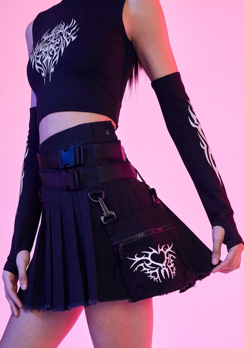 Black pleated skirt deals dolls kill