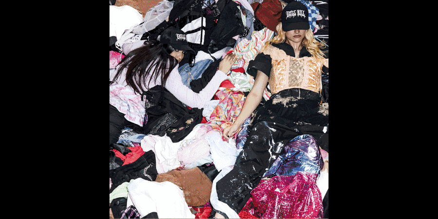 Gritty Rebel Platform Clogs