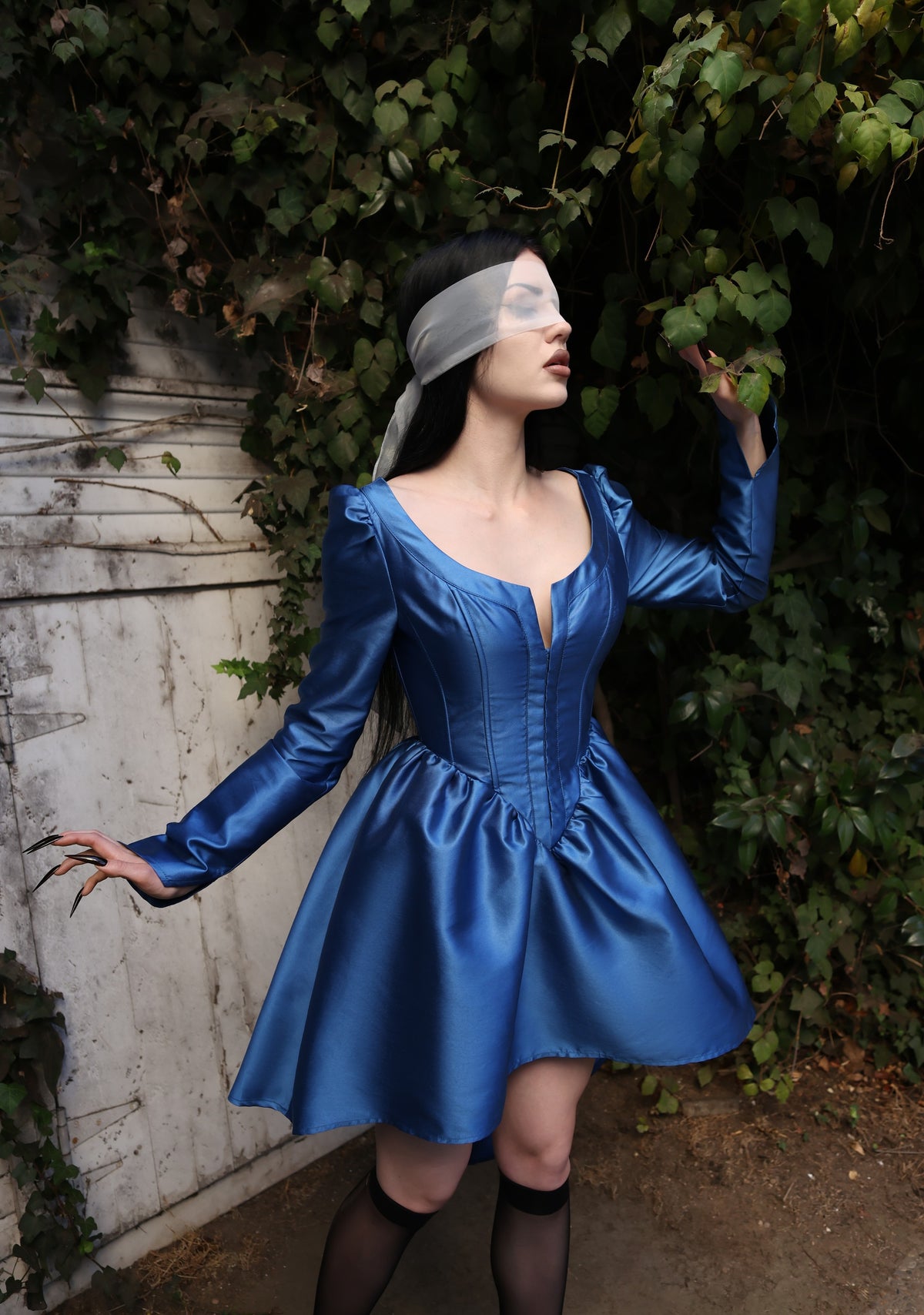 halloween costume blue dress Sleepy Hollow Lady Crane Victorian unique blue costume ideas