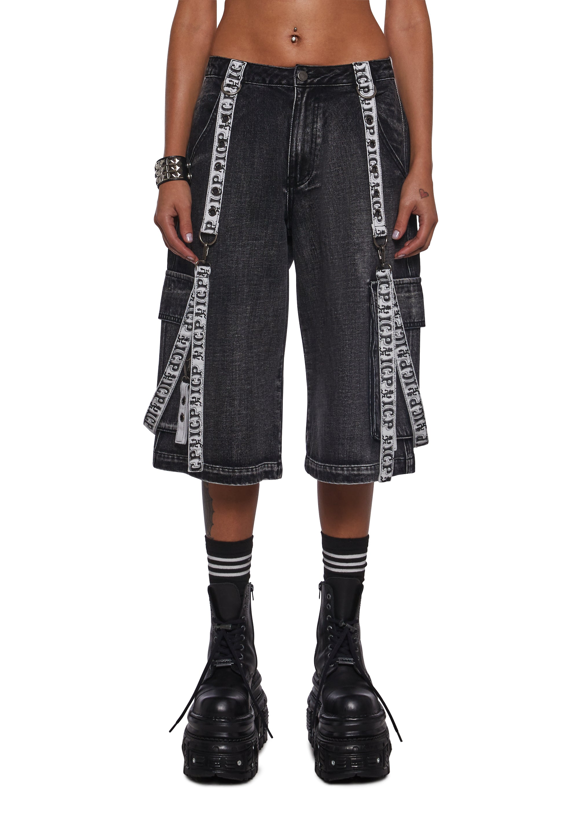 base|black