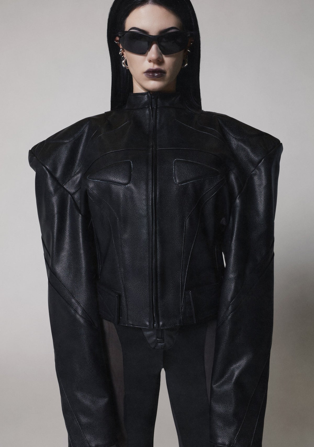 seven|black