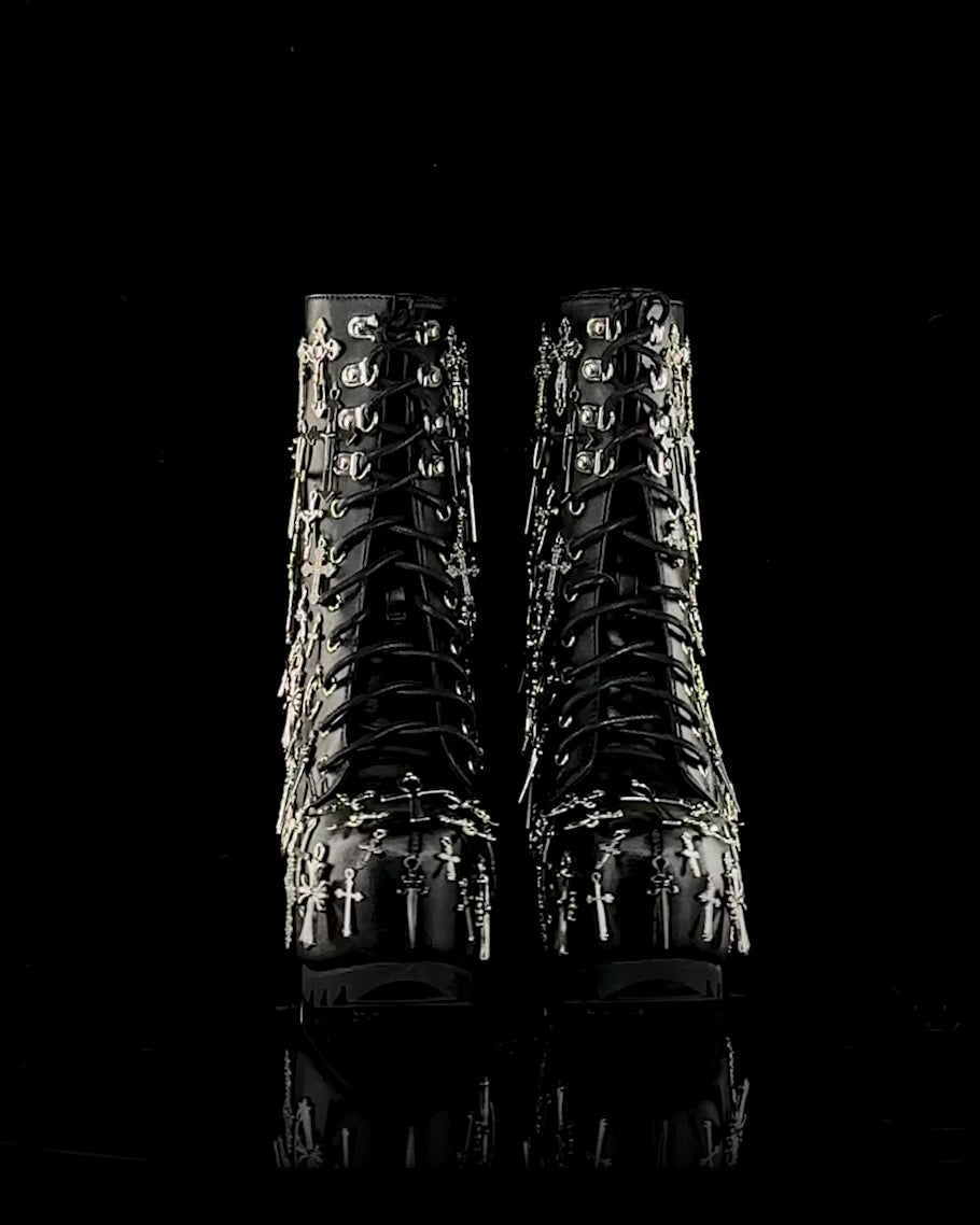 Idol Worship Charm Boots