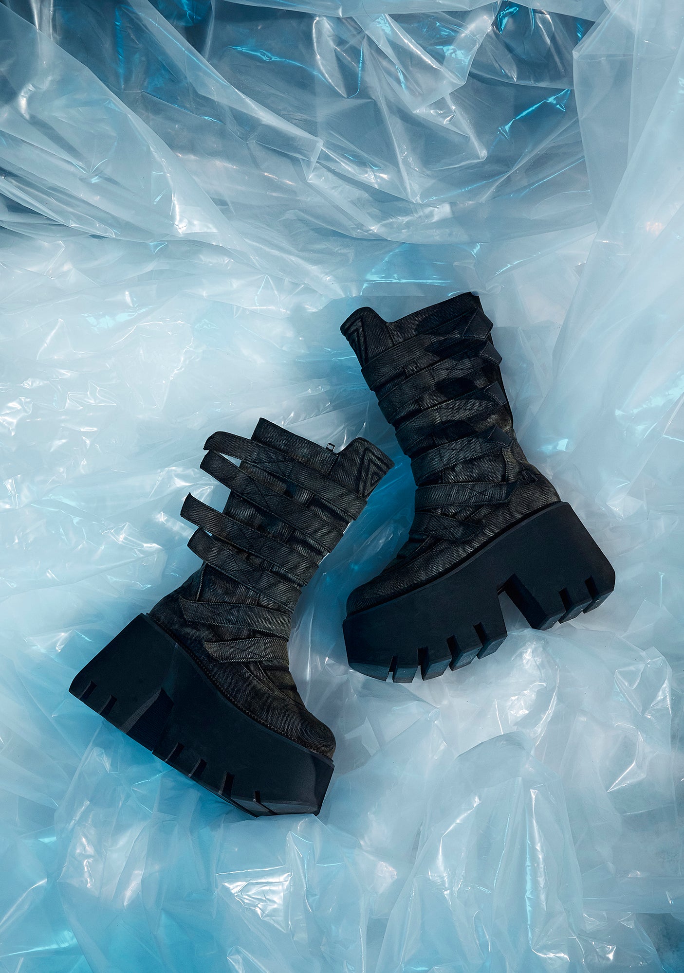 Darker Wavs Washed Charcoal Platform Velcro Zip Boots - Gray