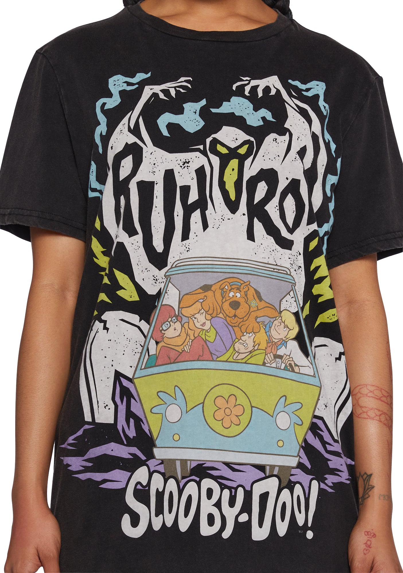 Scooby Doo Men's Scary Castle T-Shirt – Official Merch, Slim Fit, Black, Ringspun Cotton