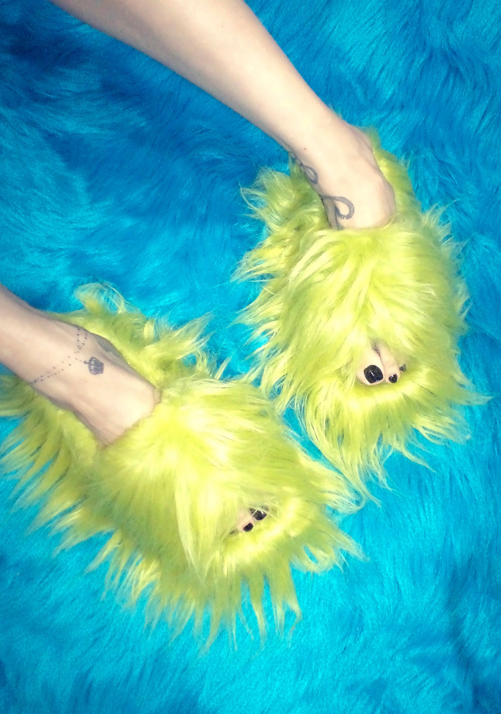 eight|light green