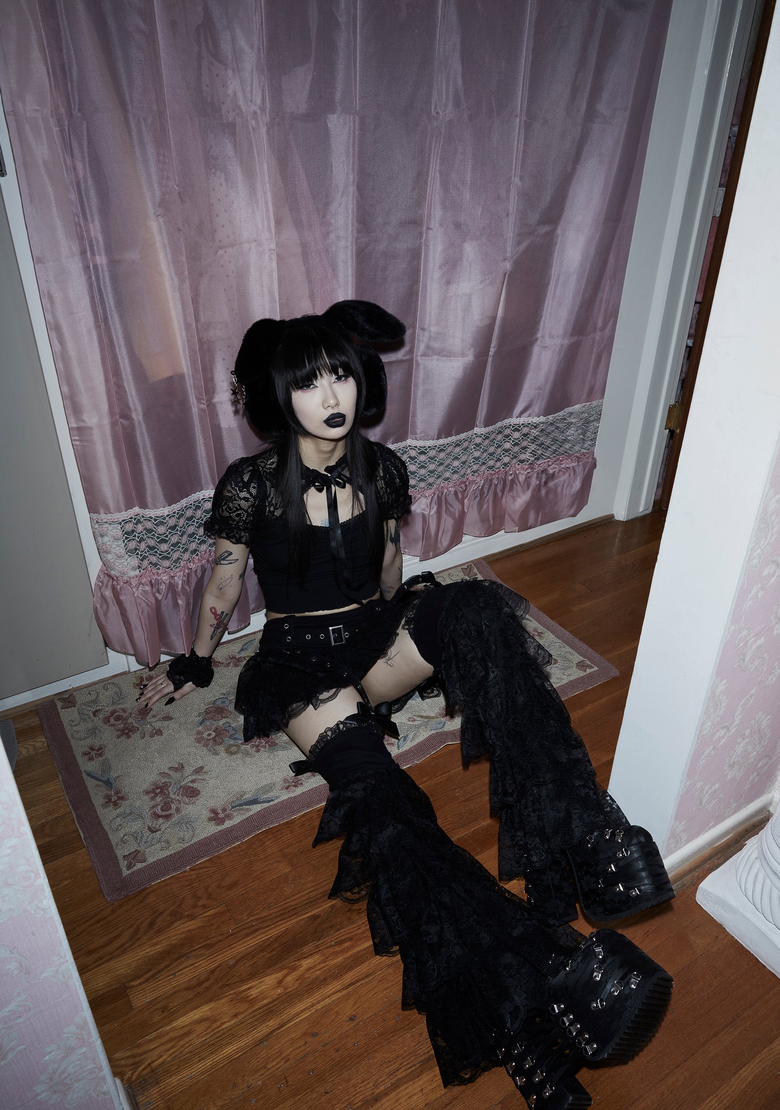 seven|black