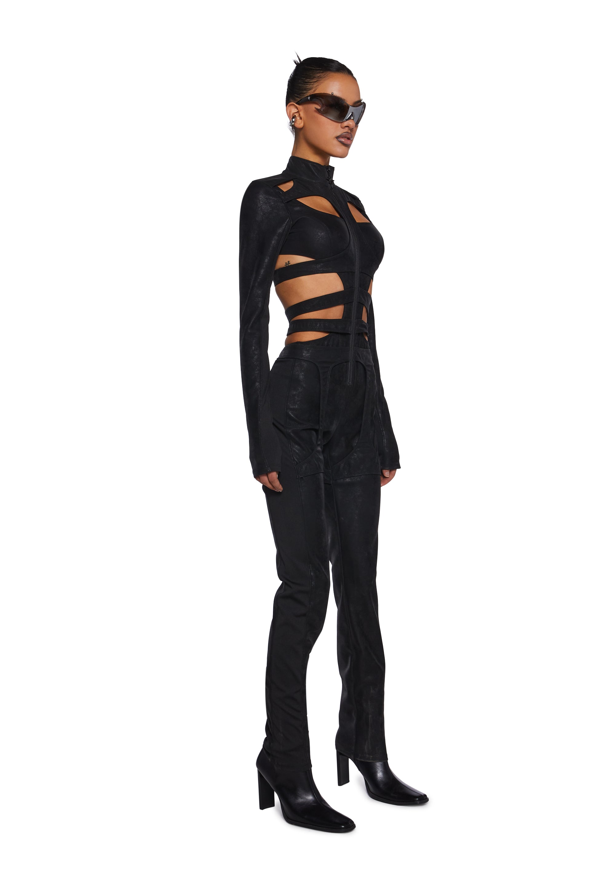 s1877849_f_r_darker_wavs_black