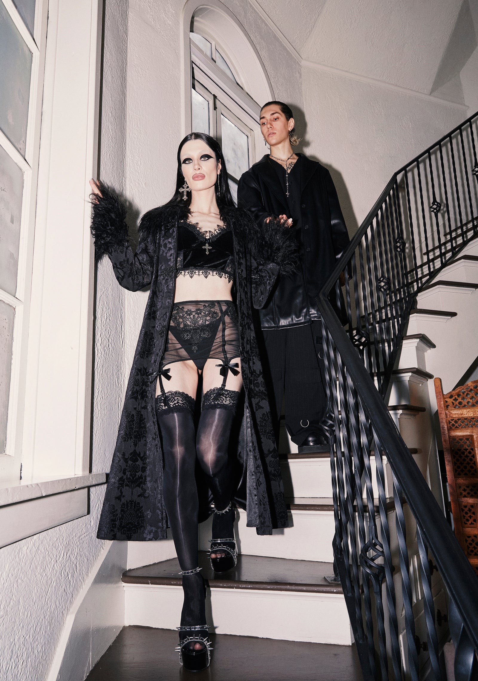 seven|black