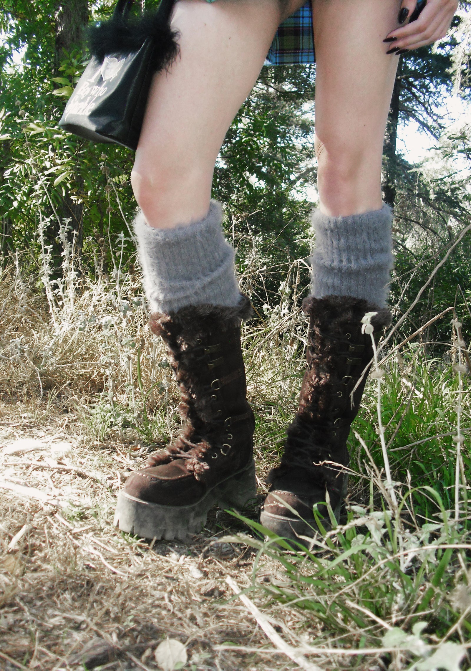 six|dark brown