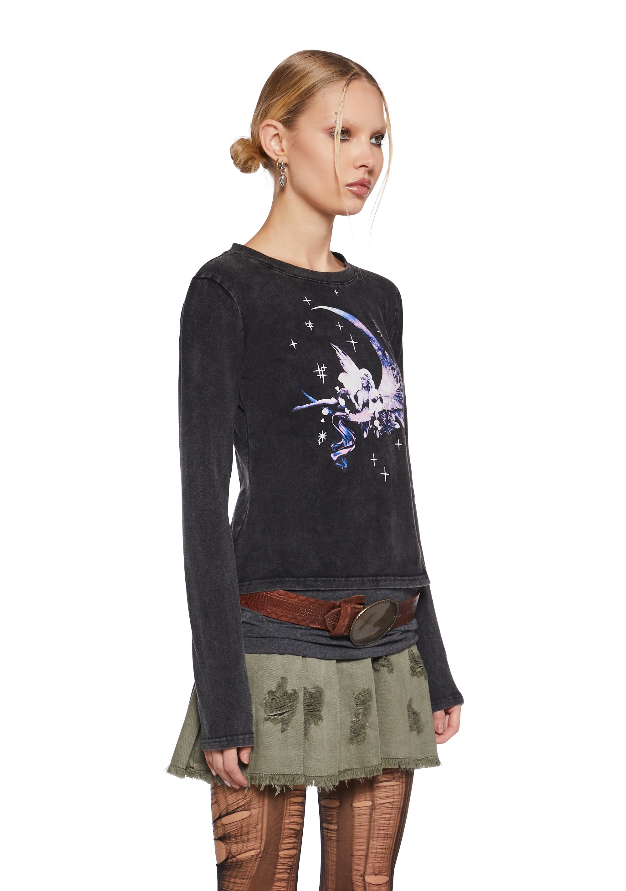 Daydreaming Muse Graphic Tee