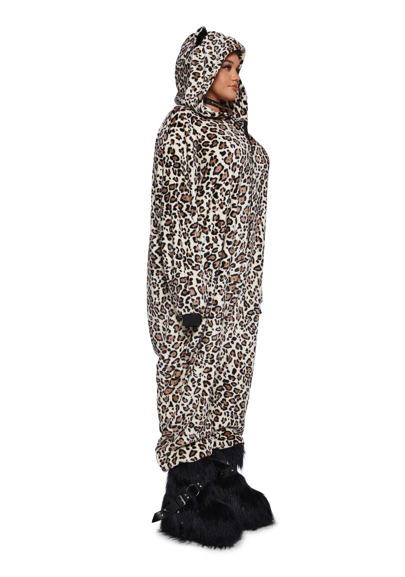 eight|leopard