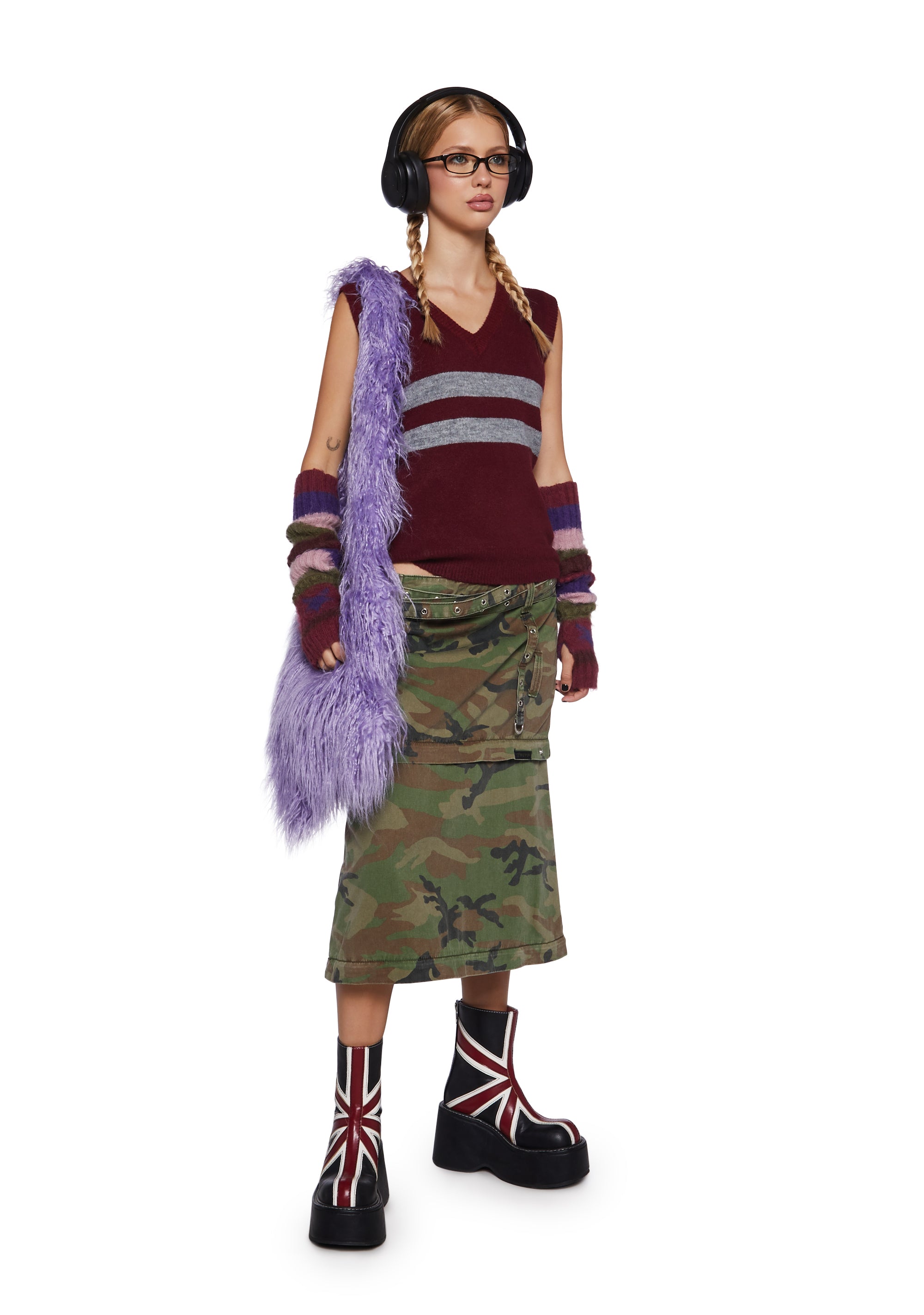 【DOLLS KILL】Falling Like Stars Faux Fur Crossbody Bag Fuzzy Faux Fur Star Crossbody Bag - Purple – Dolls Kill
