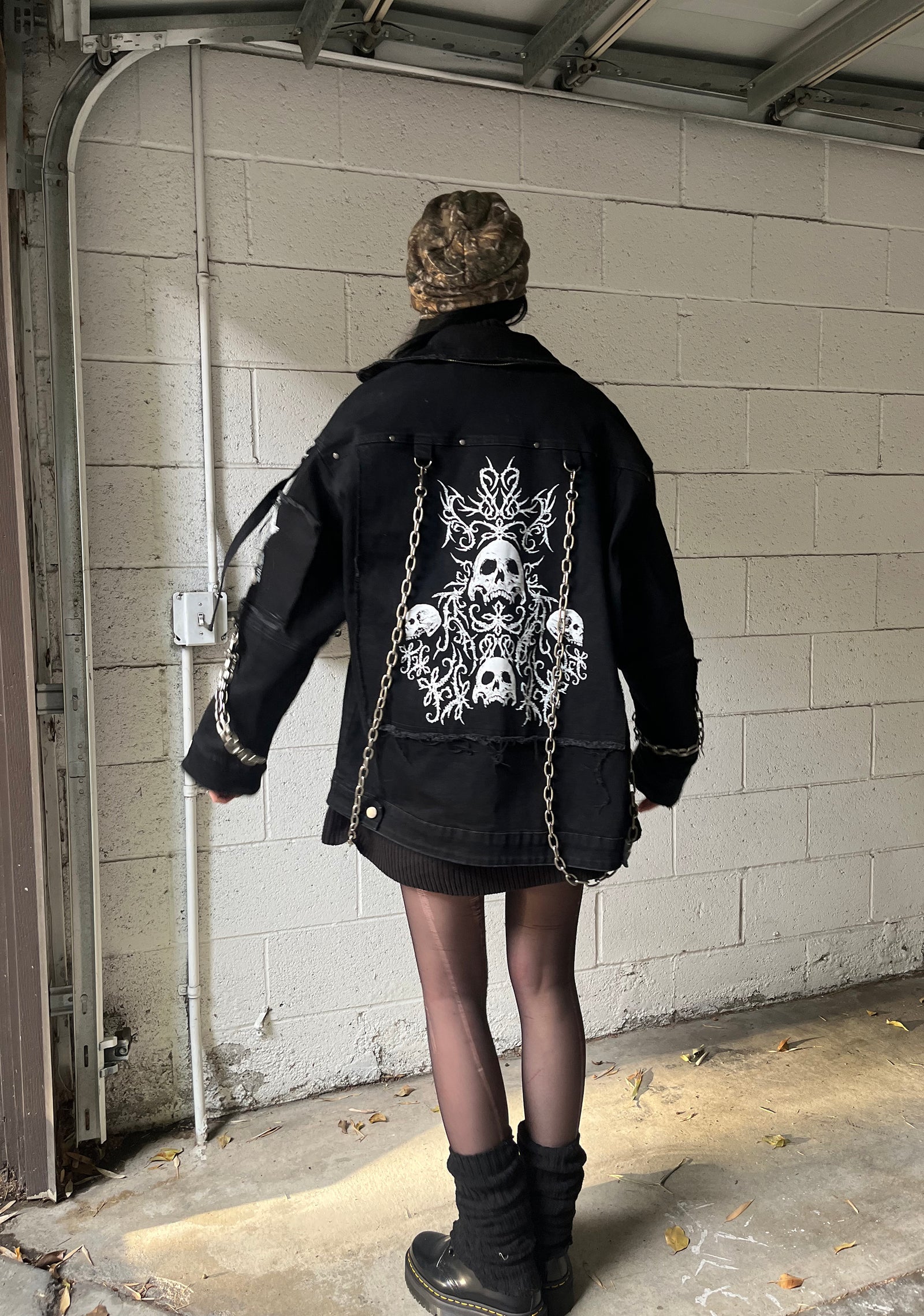feature|black