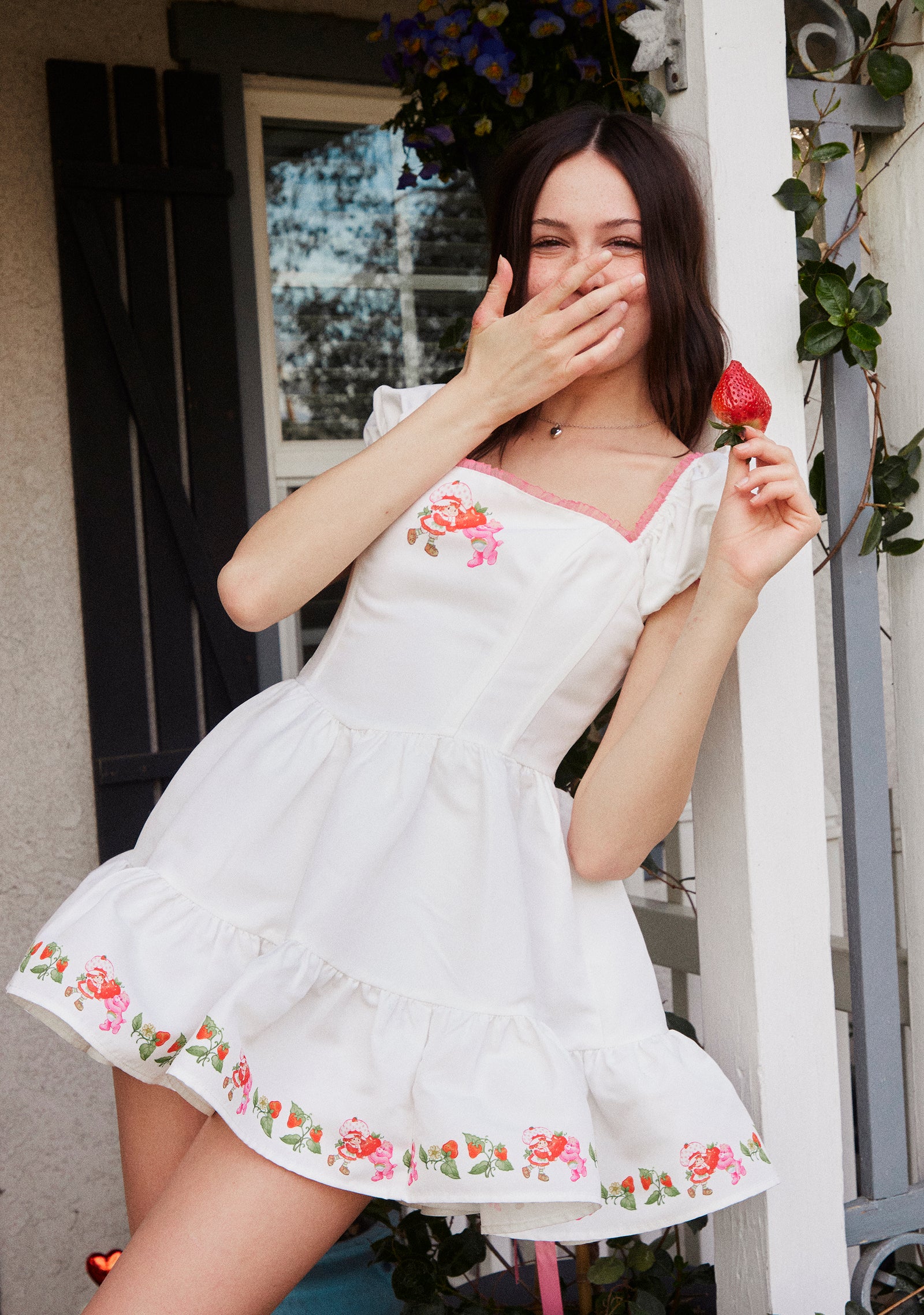 ugc|white