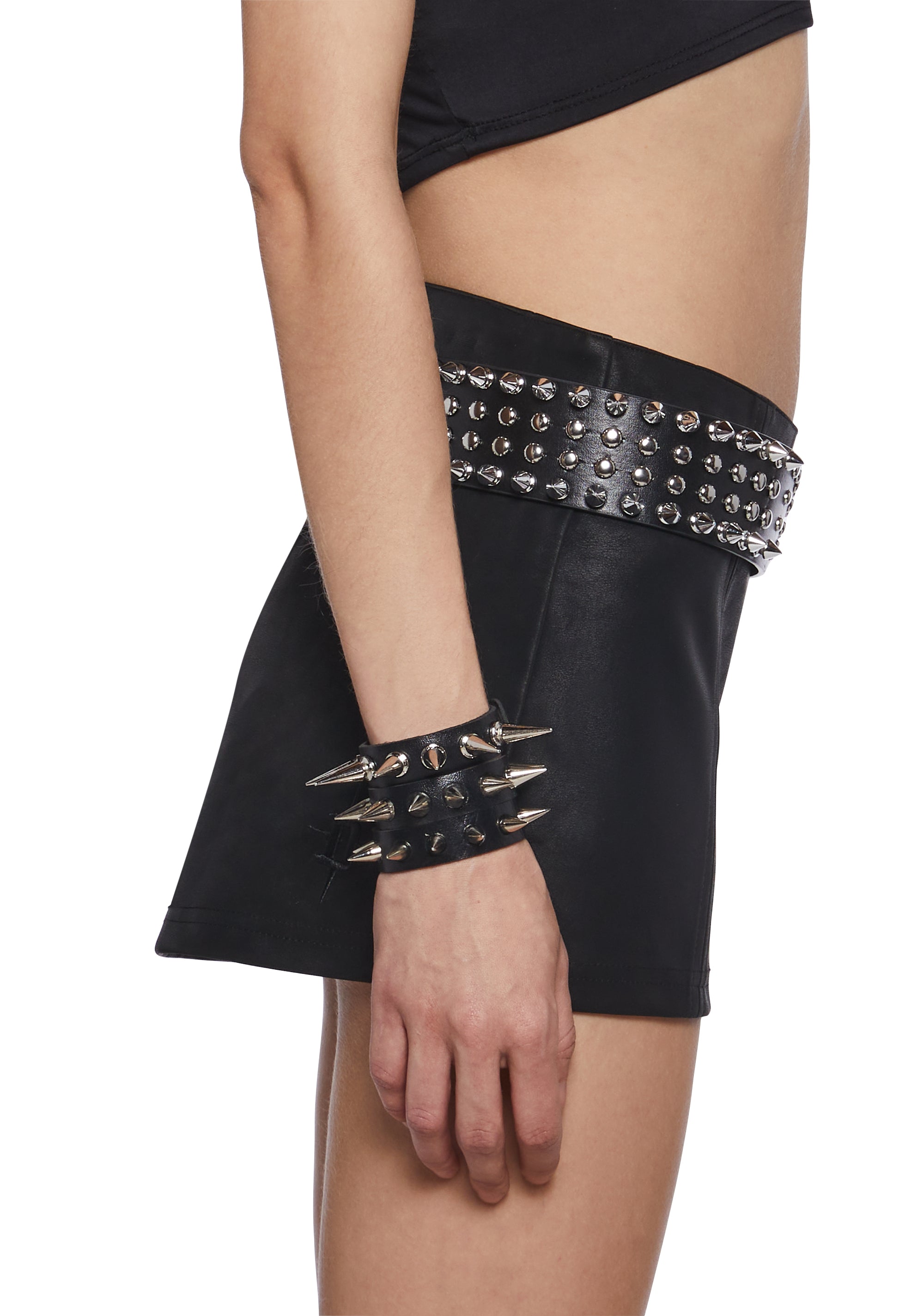 base|black