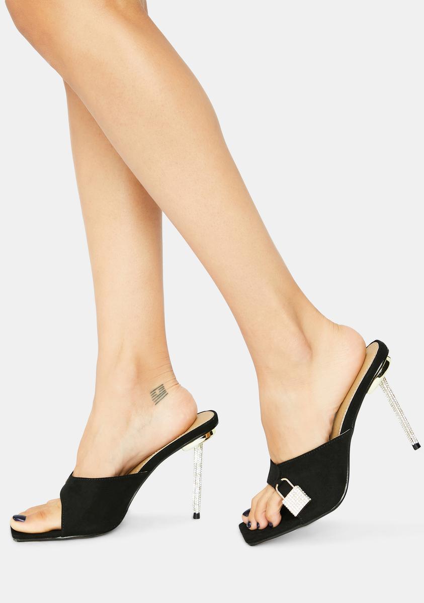 Rhinestone Glitter Heel Lock Charm Peep Toe Kitten Heels - Black