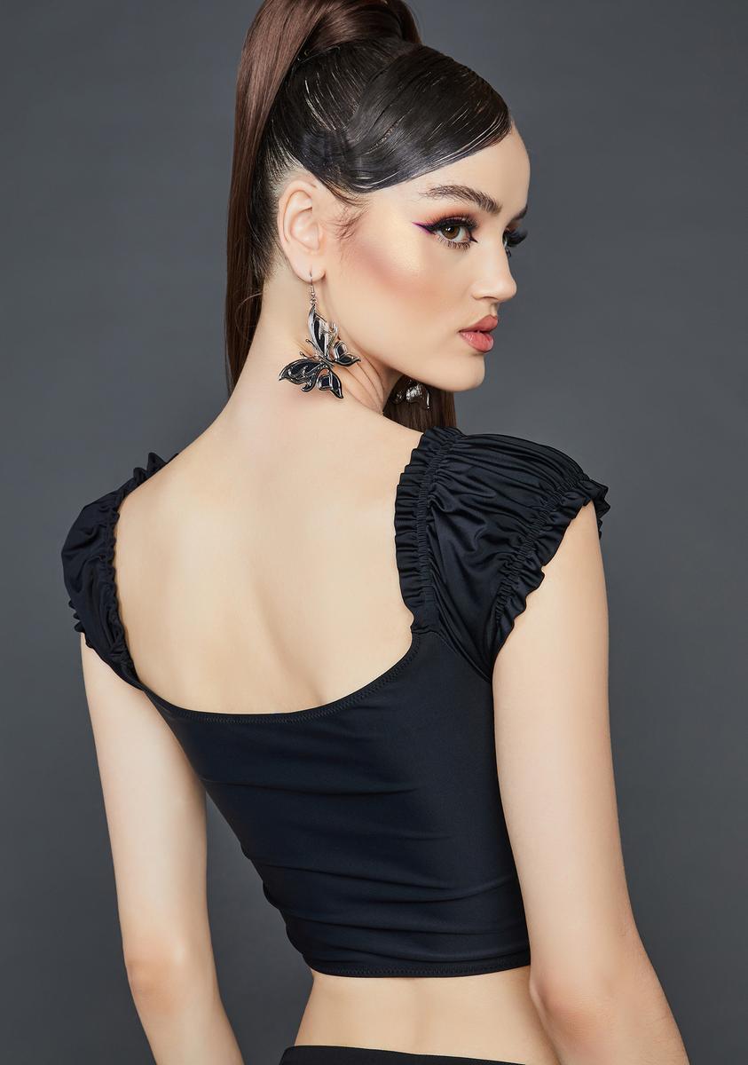 Poster Grl O-Ring Cutout Cap Sleeve Crop Top - Black – Dolls Poster Grl O-Ring Cutout Cap Sleeve Crop Top - Black – Dolls