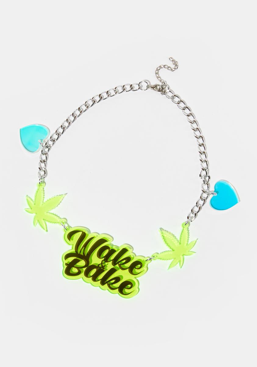 Roltia Rave Culture Weed Heart Charm Bracelet - Green – Dolls Kill