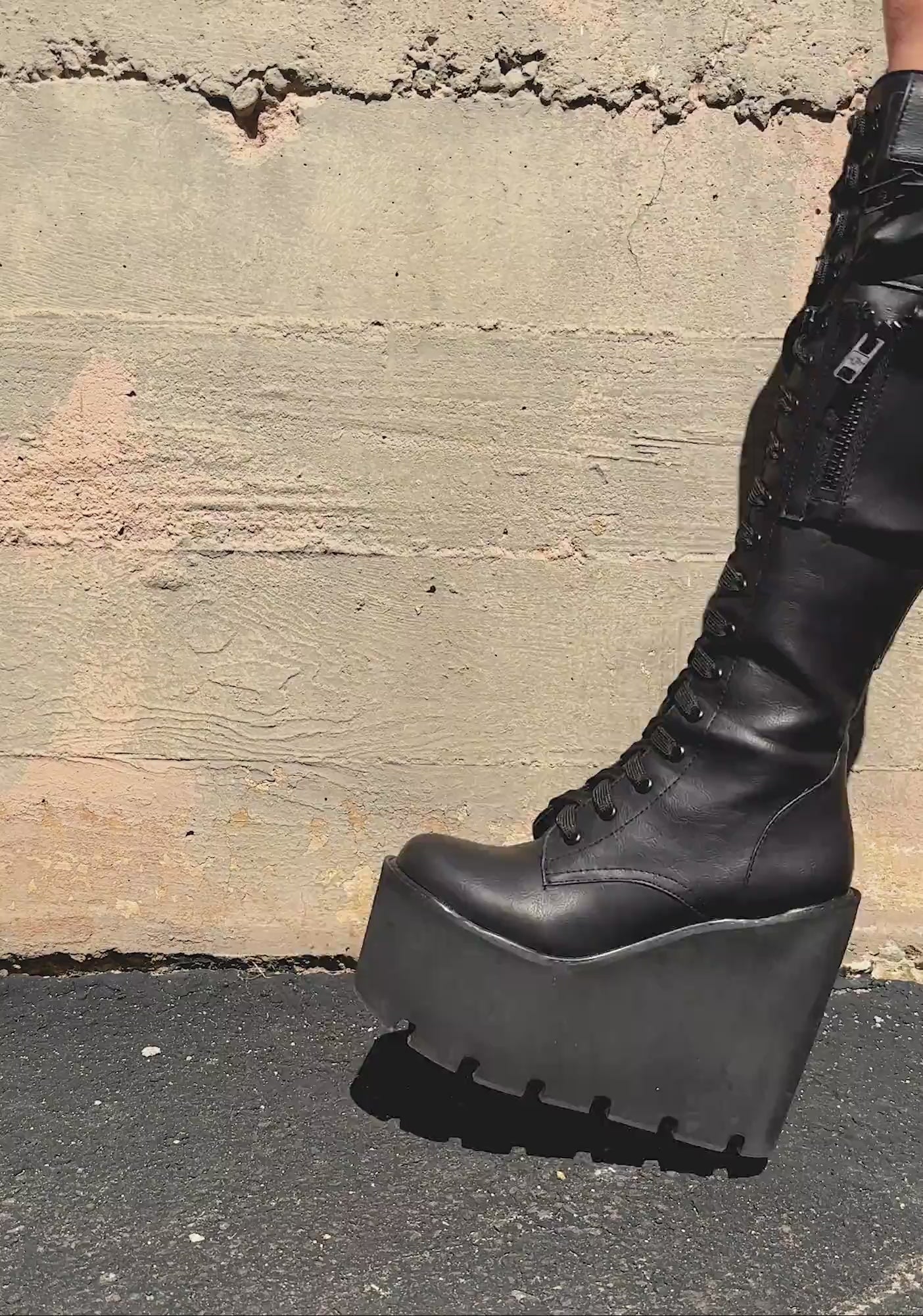 Current Mood Obsidian Platform Boots Black – Dolls Kill
