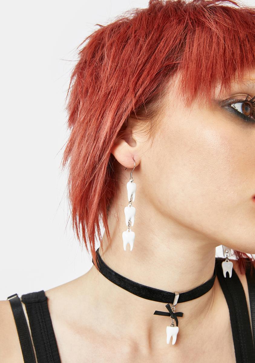 Dangling Tooth Dangling Teeth Drop Earrings - White – Dolls Kill