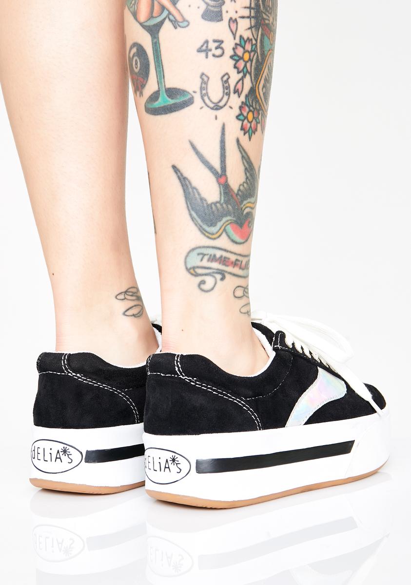 Delias sneakers deals