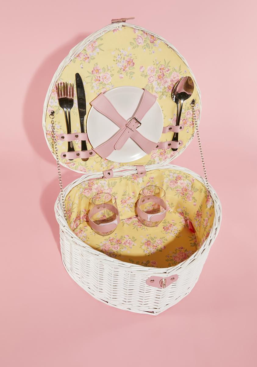 Sugar Thrillz Heart Shaped Picnic Basket White Dolls Kill
