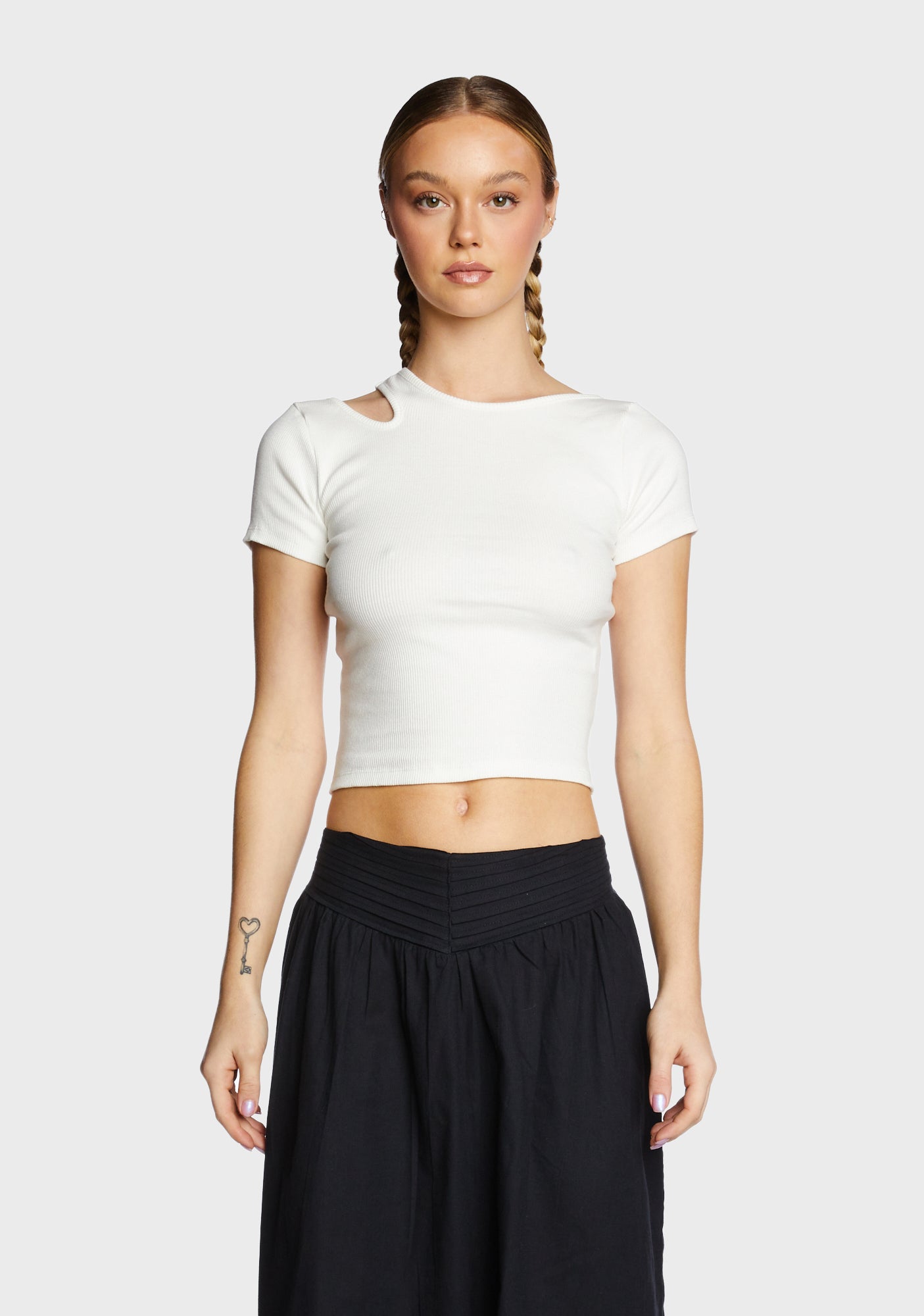 Motel Cutout Crop Tee - Rib White – Dolls Kill