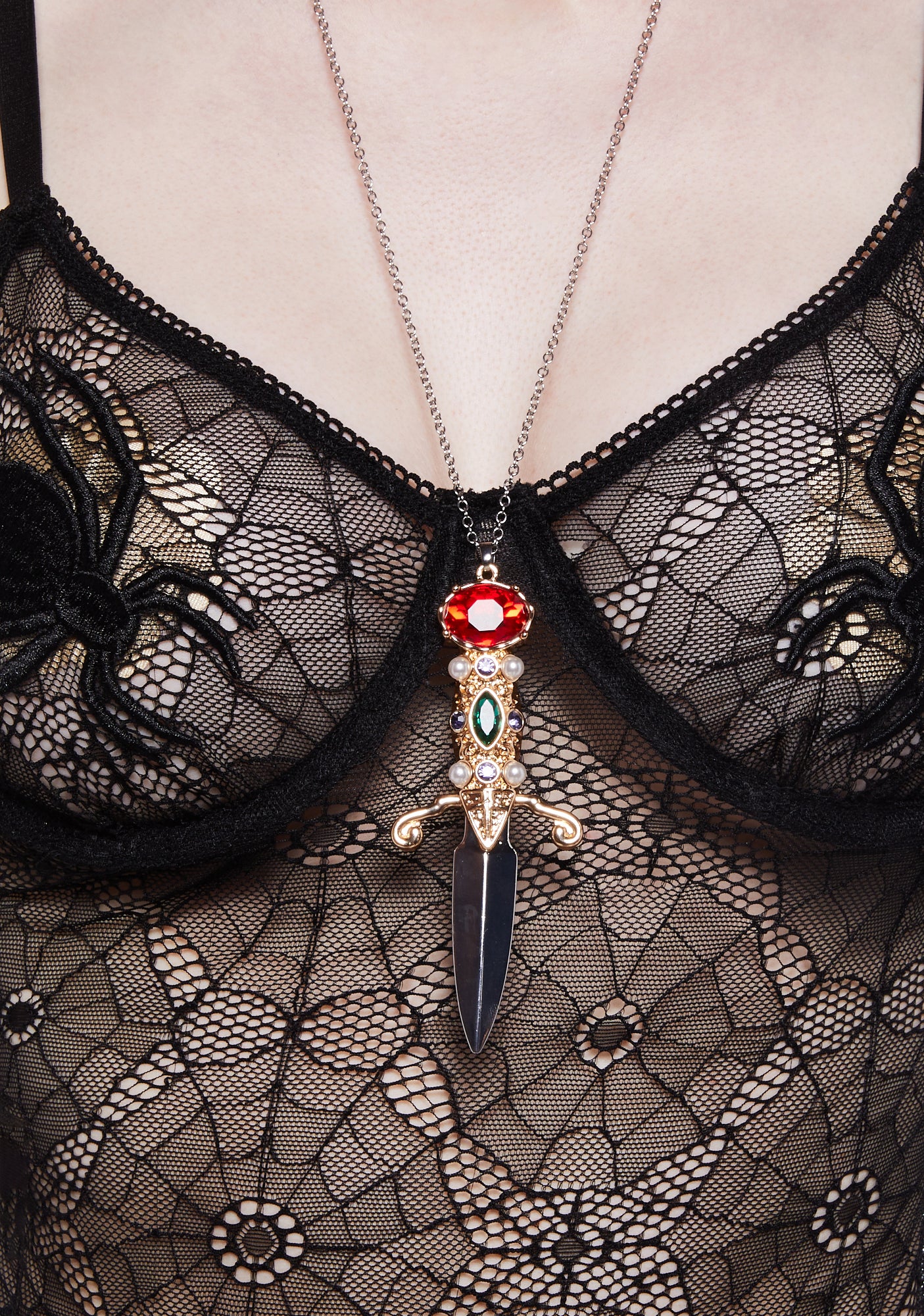 Elvira necklace best sale