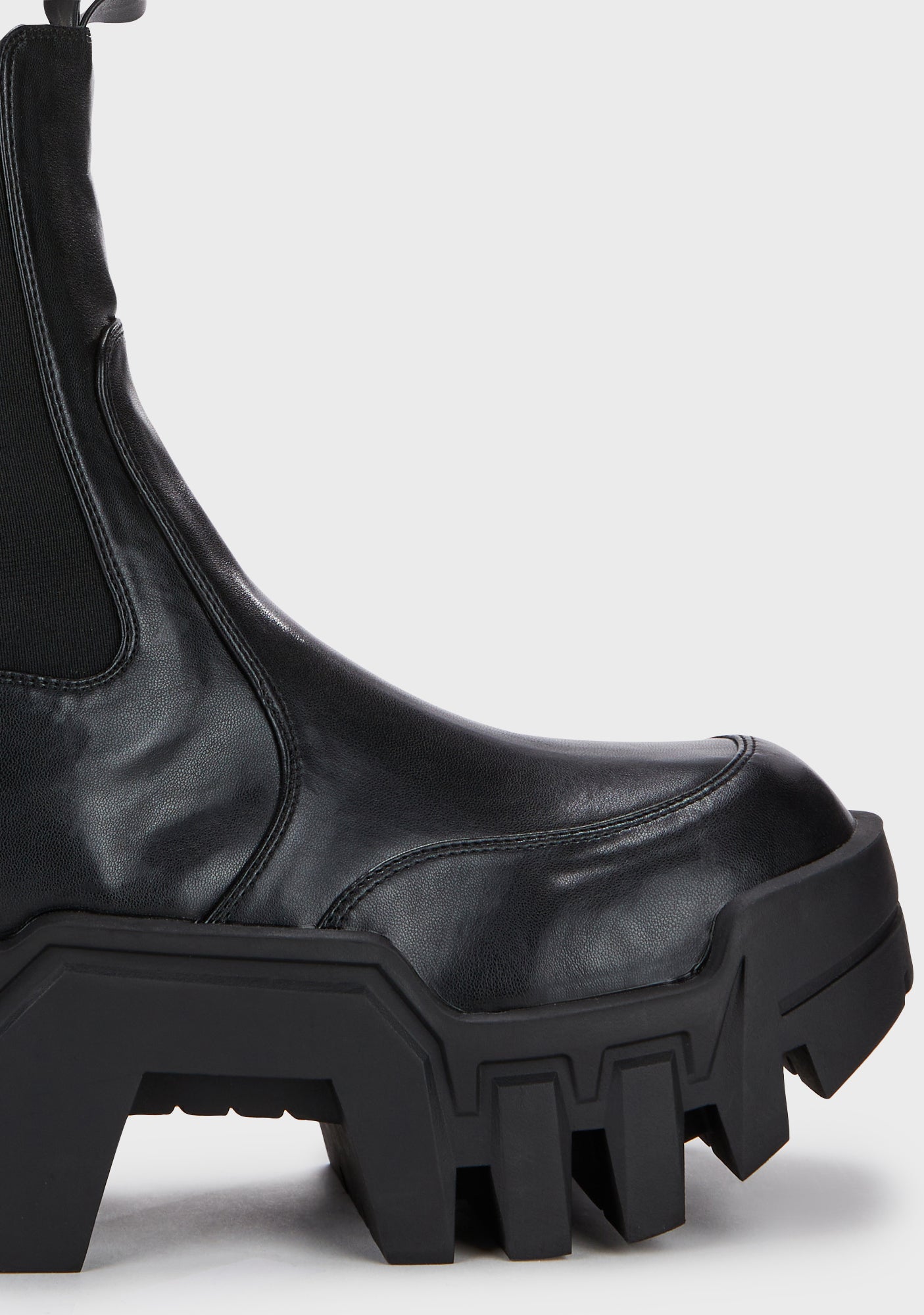 Azalea Wang Chunky Platform Chelsea Boots - Black – Dolls Kill
