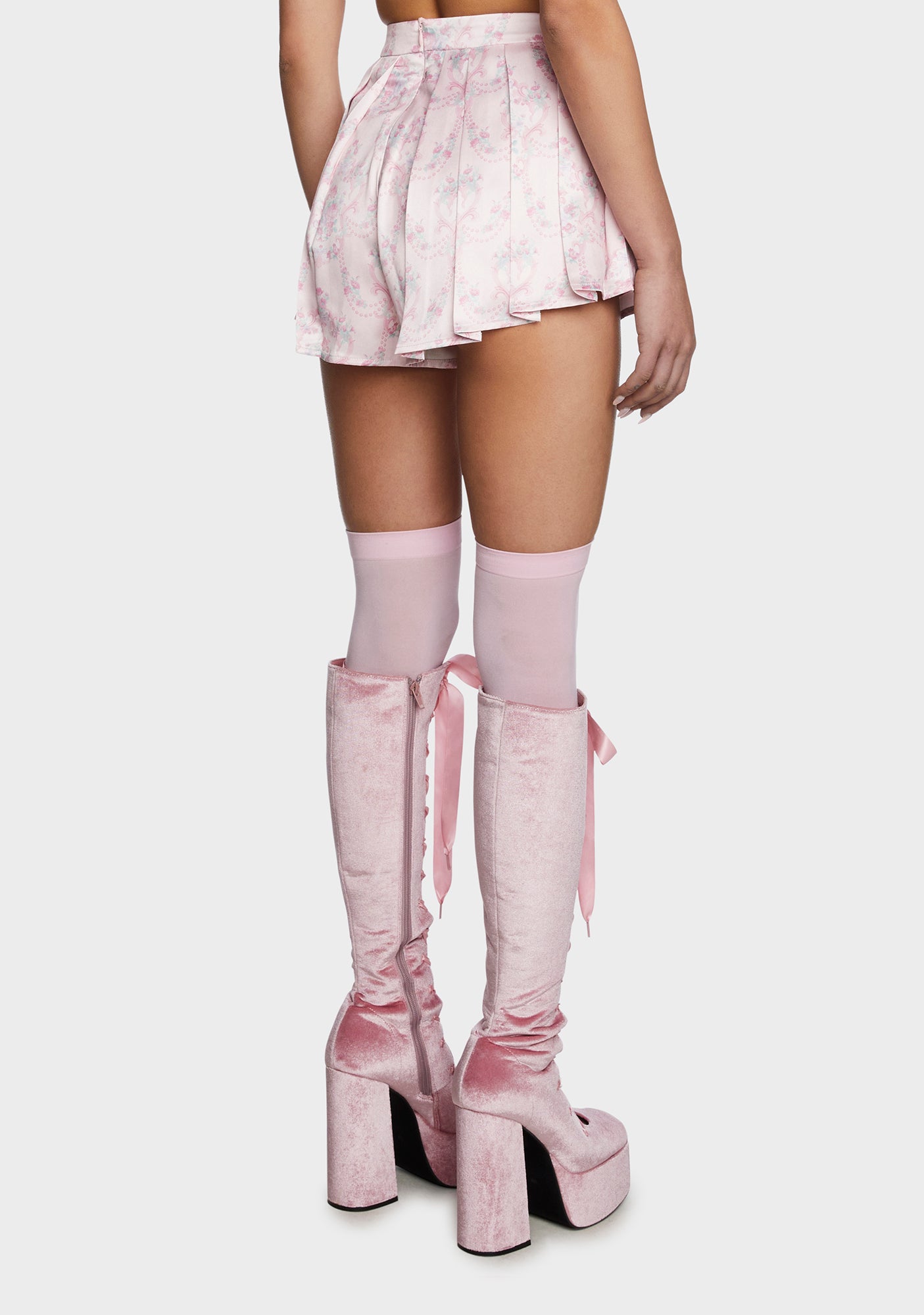 Scandal Sheet Pleated Shorts Pink Dolls Kill